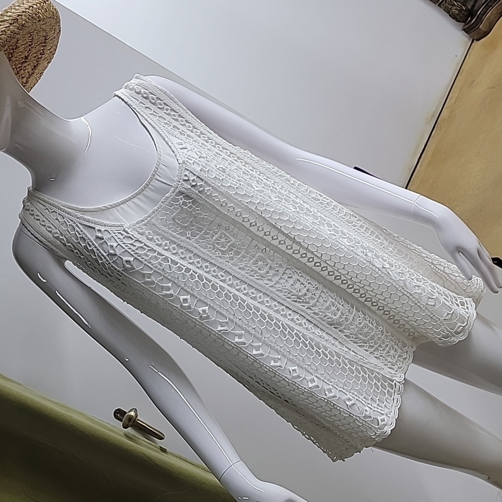 Monoreno White Crochet Overlay Sleeveless Lightweight Tank Top Size Large